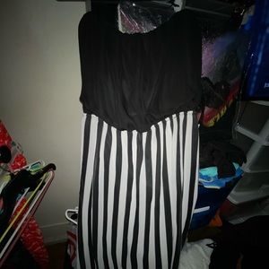 Strapless strips dress